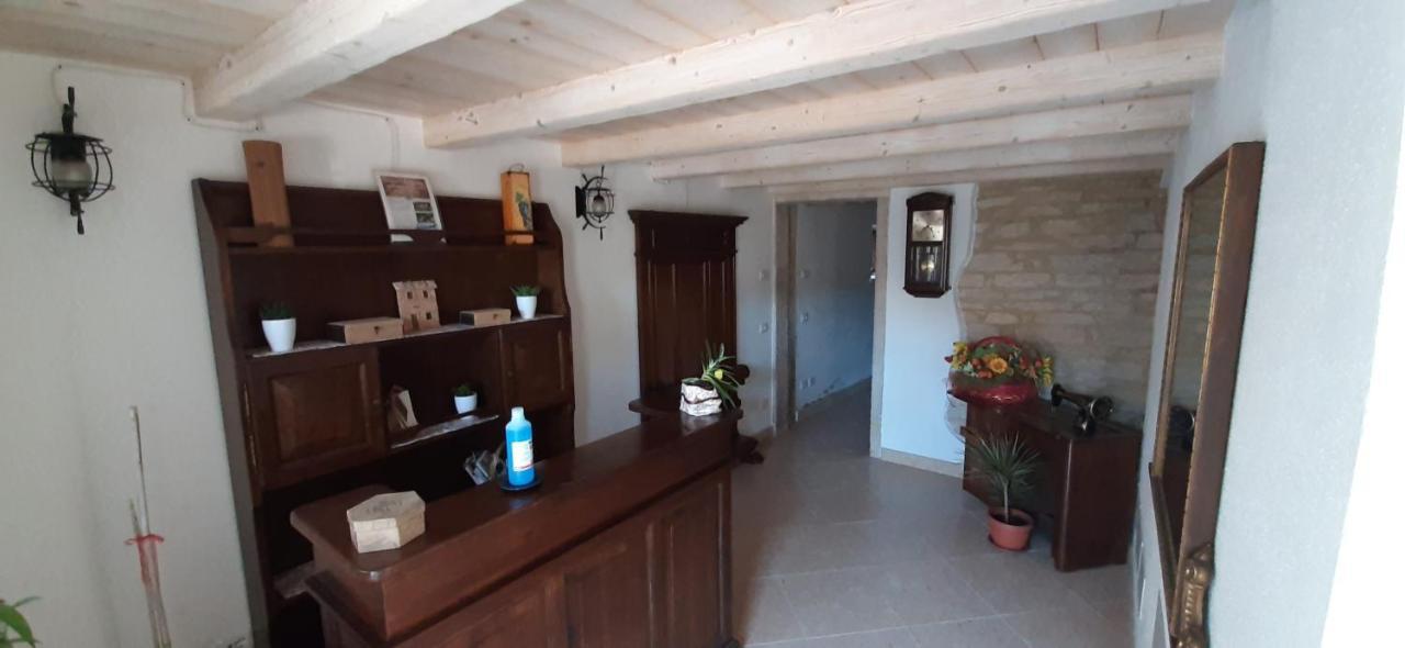 Da Andrea E Raffaella Guest House Sant'Anna d'Alfaedo Luaran gambar