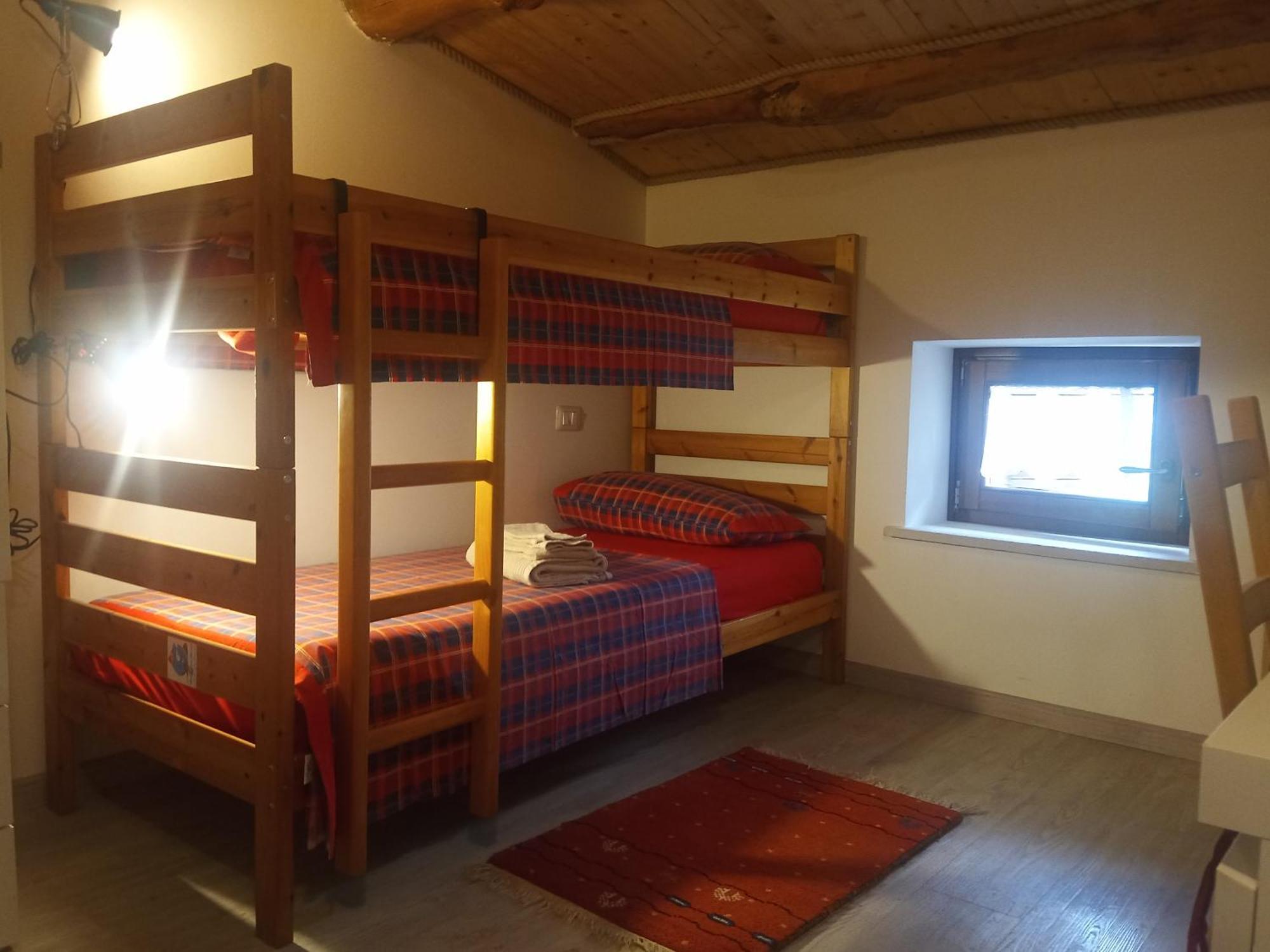 Da Andrea E Raffaella Guest House Sant'Anna d'Alfaedo Luaran gambar